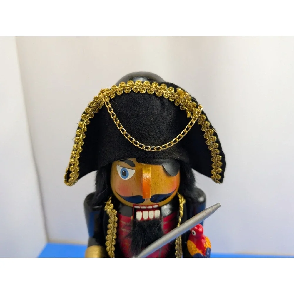 Santa's Workshop 70501 Pirate Nutcracker 15 Inch Holiday Decor